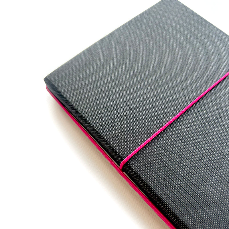 agus arís, black & pink